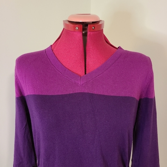 Liz Lange Maternity Purple Color Block Long Sleeve Pullover Sweater - Picture 6 of 12